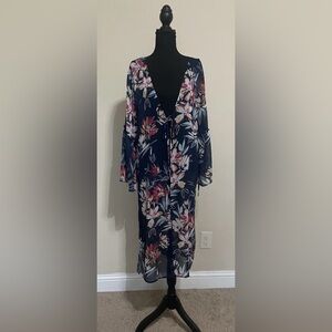 Band Of Gypsies Navy Floral Slit Bell Sleeves Kimono Size M